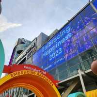 “centralwOrld Embracing Happiness 2023” 