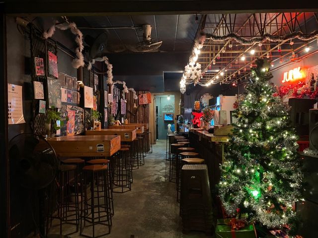 ร้านลับสุดหาดวอนนภา @JUNK BAR