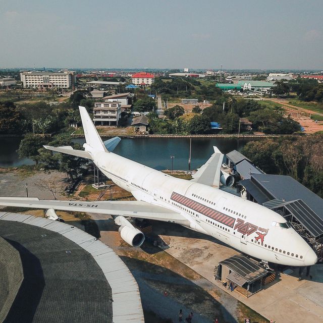 คาเฟ่เครื่องบินที่ใหญ่ที่สุดในโลก ✈️