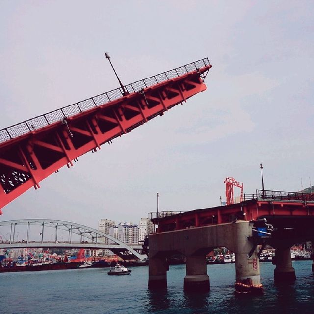[부산] 한국 최초의 도개교, 영도대교 | 트립닷컴 부산