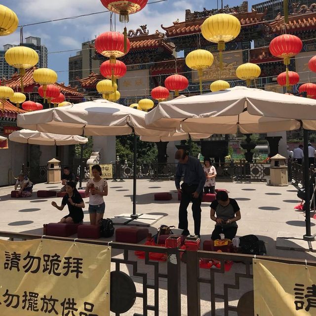 🇭🇰 Worshipping idols at Wong Tai Sin