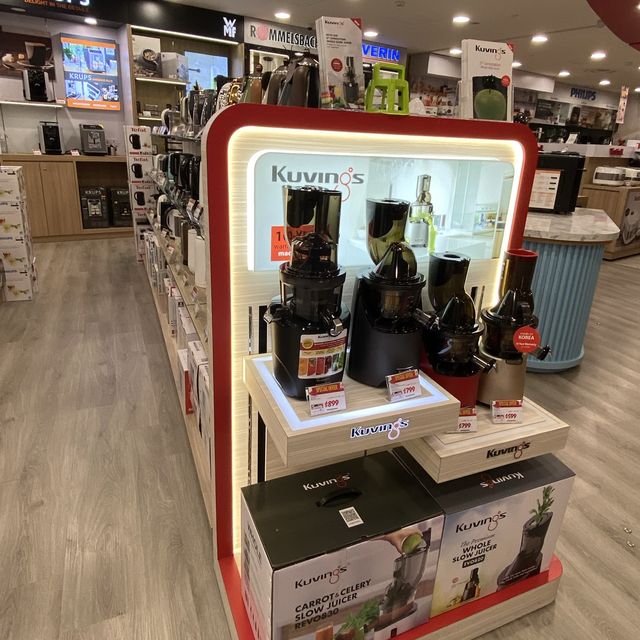 Best Denki, one-stop electronics store