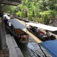 丹嫩莎朵水上市場 Floating Market Dumnoen Saduak