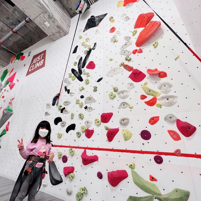 大小M顯出佢哋第一次 玩徒手攀石Bouldering