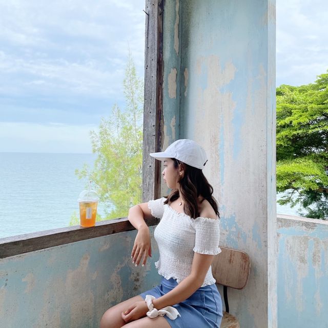 hidden lab คาเฟ่ไม่ลับริมหาดบางแสน 🌊🥤🧋