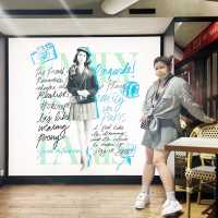 EMILY IN PARIS主題展覽