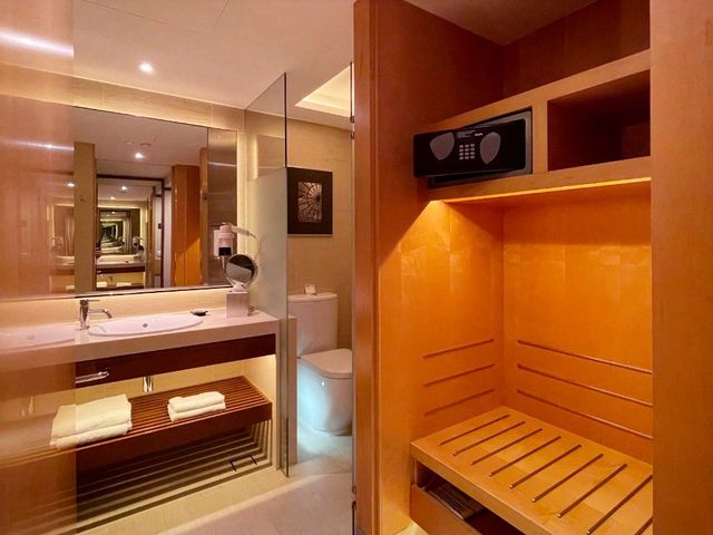 Deluxe balcony room staycation
