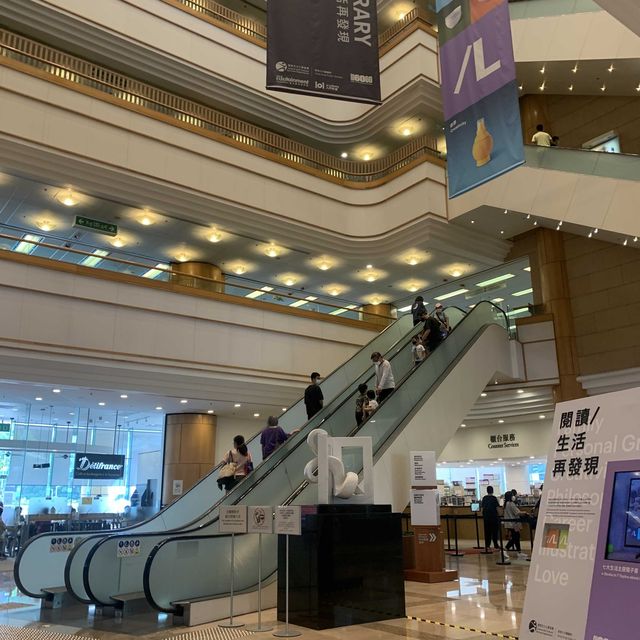 無借書證 一樣得！中央圖書館的頂層寶庫📚