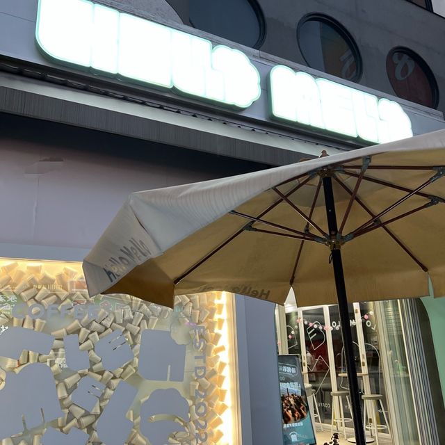 HELLO MELLO｜網美可愛配色咖啡店