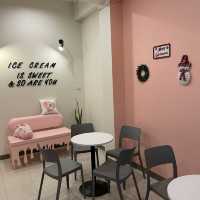 คาเฟ่ไอติมสีหวาน ณ ชัยภูมิ