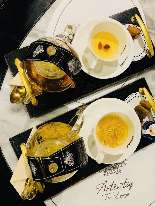 a cosy n luxurious tea lounge💖💞💕
