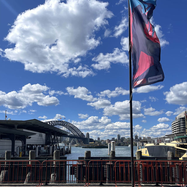 Exploring sydney harbour for the first time! 