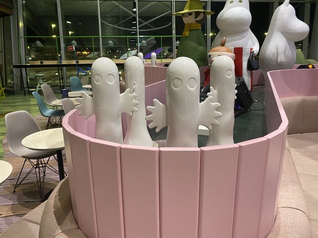 全球首間機場姆明主題cafe