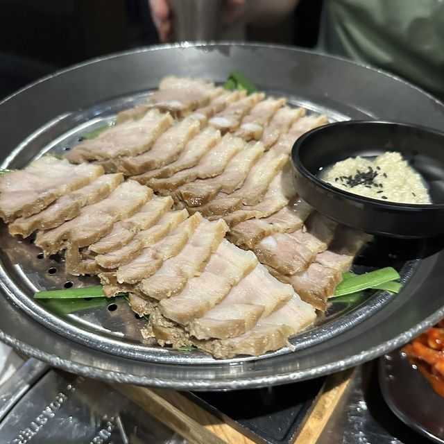 美國｜亞特蘭大 終極蒜味韓式豬腳+菜包肉！🔥