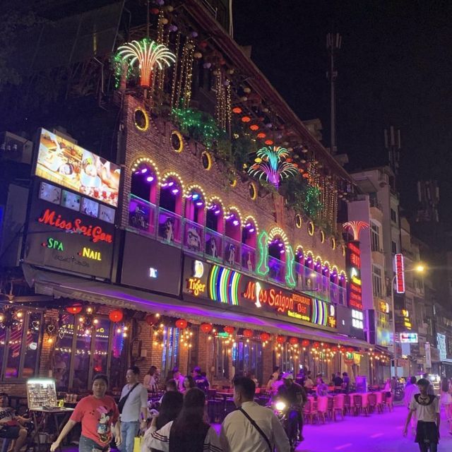 Guide: Bui Vien walking street