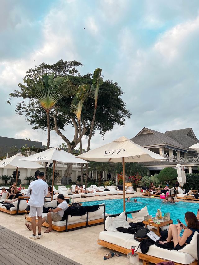 단연코 발리의 핫플은 이 곳! 비치클럽 하나만 가려면 여기에요 finns beach club 핀스비치클럽