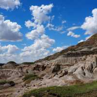 Badlands and dinosaurs