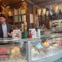 土耳其遊記 Istanbul 華麗佈置的甜品店 超好味