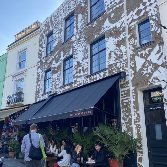 lovely tourist spot to shop~Portobello Market