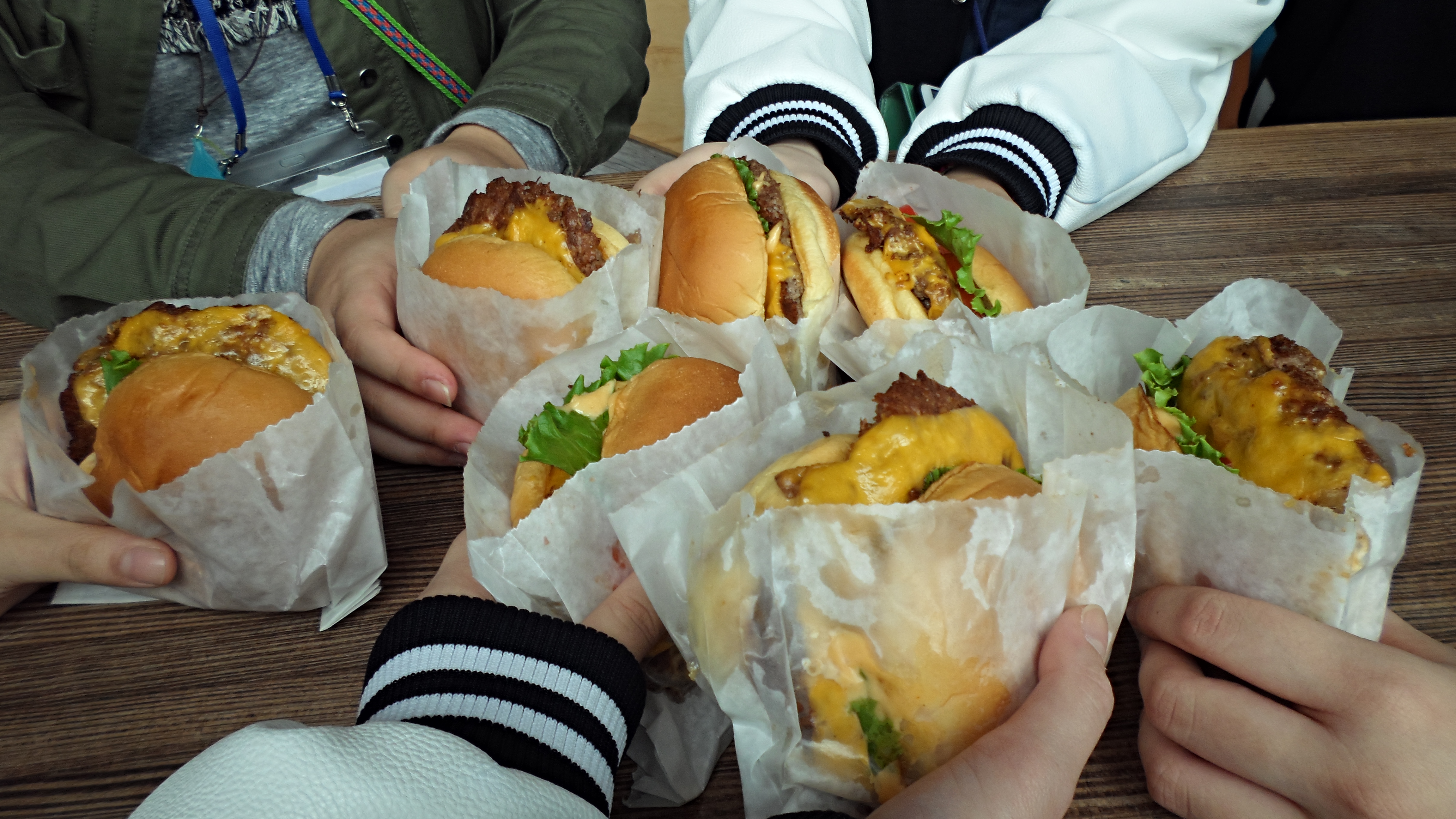 Shake Shake Burger🍔Bắt đầu tại Yale🍟