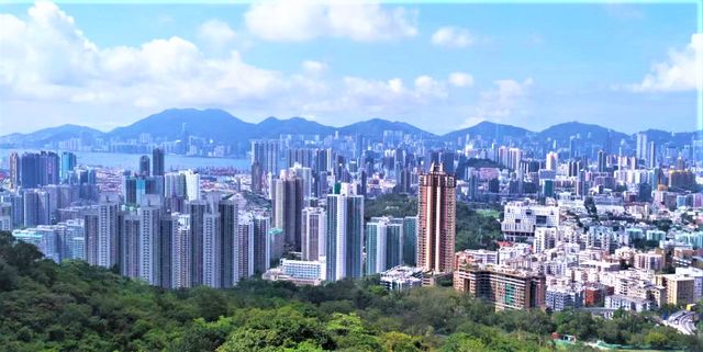 HK Unique Hiking Trail - Lion Rock