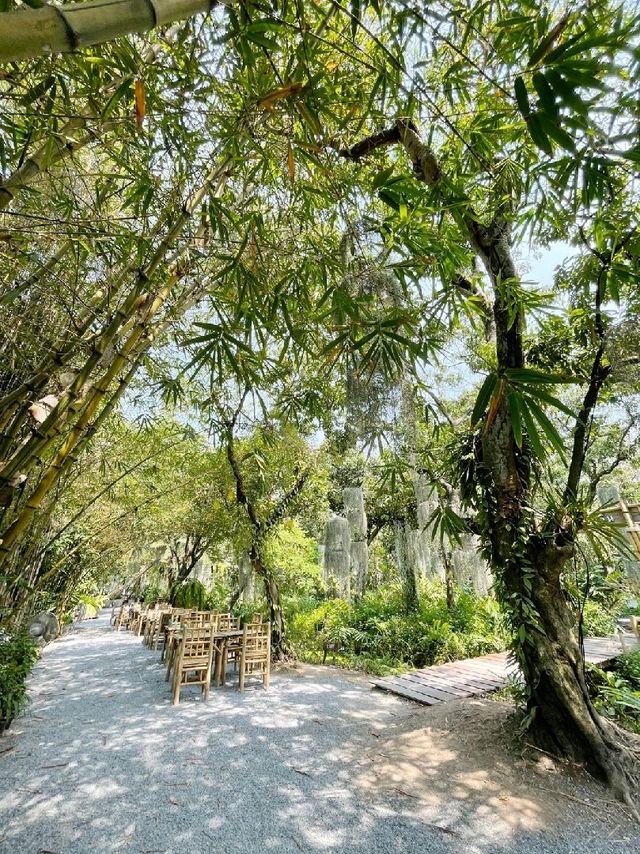 Poomjai Garden / Natura Cafe 