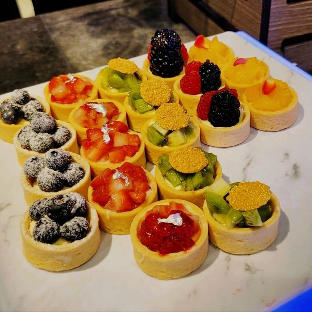 Alva House 豐富的自助晚餐 