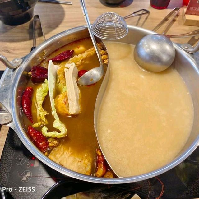 【桃園吃到飽】孫太太嚴選超市火鍋吃到飽，肉品和海鮮都不錯的平價吃到飽😸