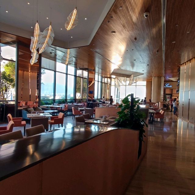 Breakfast at The Square