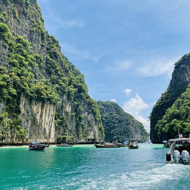 Phi Phi Island : Thailand