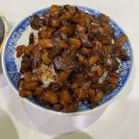 【台灣夜市之選 小王煮瓜】台北必吃魯肉飯 ｜清湯瓜仔肉湯 ｜蒜泥雞