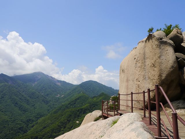 설악산 울산바위에 오르다