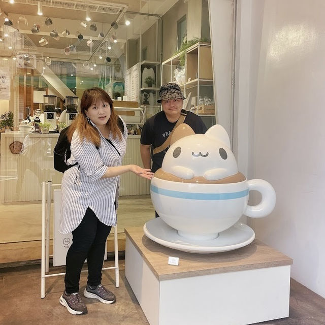 奶泡貓咖啡 🖌 跟可愛的咖波貓來場下午茶🫖約會