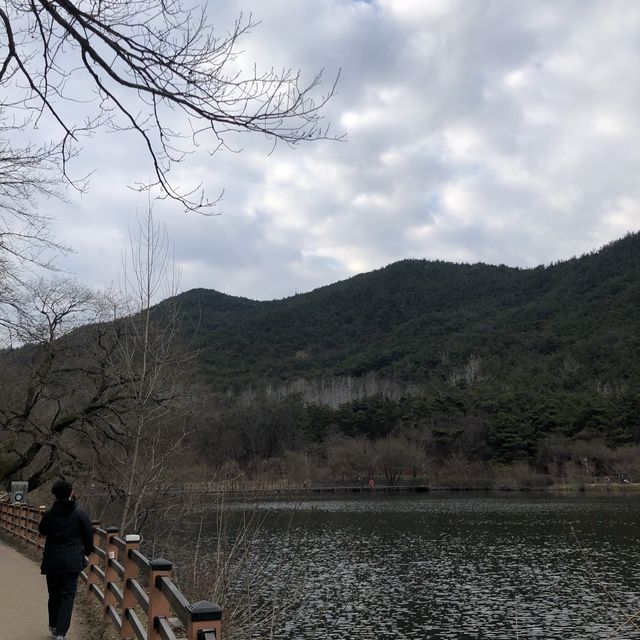 구미 금오산 저수지 둘레길