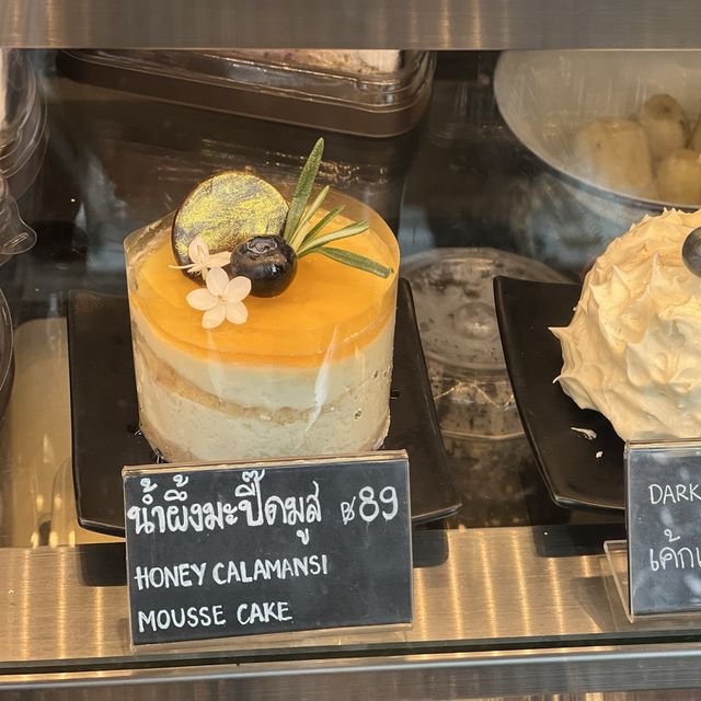 คาเฟ่สายหวานสุดน่ารัก Sweet@Moon