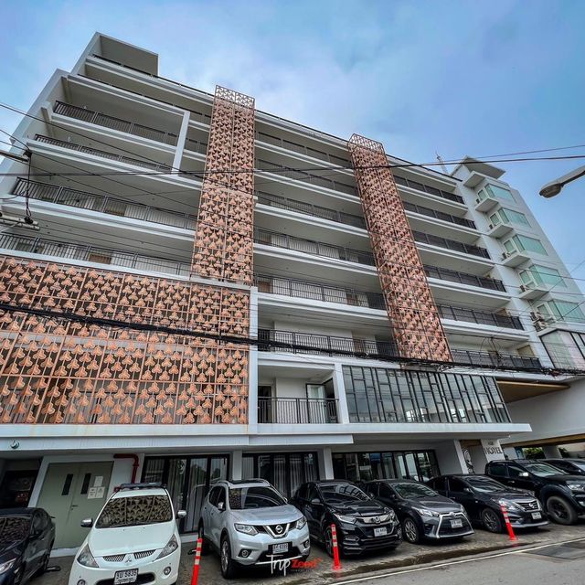ที่พักติดทะเล เดินลงหาดได้เลย 