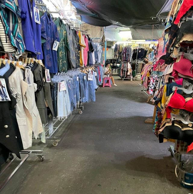 Bangkok- Pratunam Morning Market 