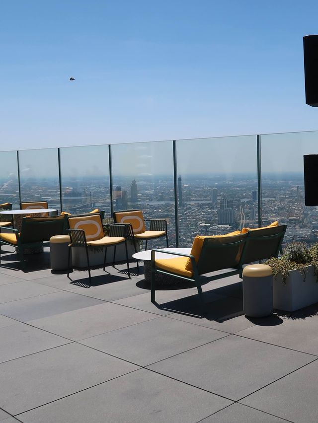 ตึกมหานคร หรือ Mahanakorn sky walk กรุงเทพ