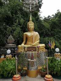 วัดพระมหาเจดีย์ไตรภพไตรมงคล หรือ เจดีย์สแตนเลส