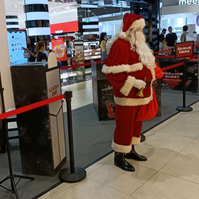 Santa Claus in town 