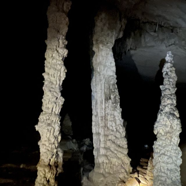 Amazing Kong Lor Cave