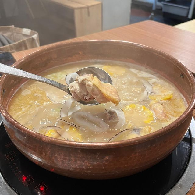真材實料海底椰子雞｜阿來客棧