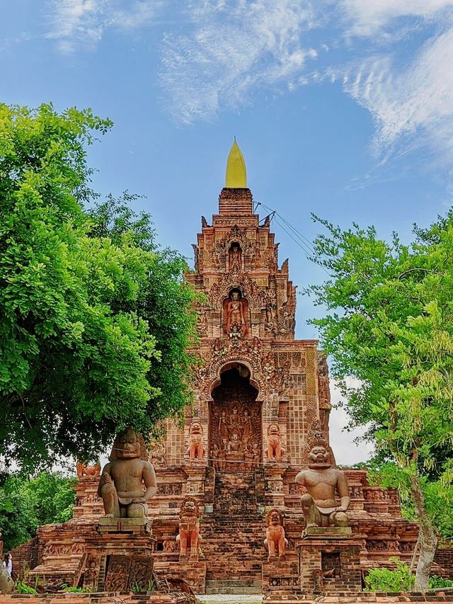 The Terracotta Garden At Lamphun