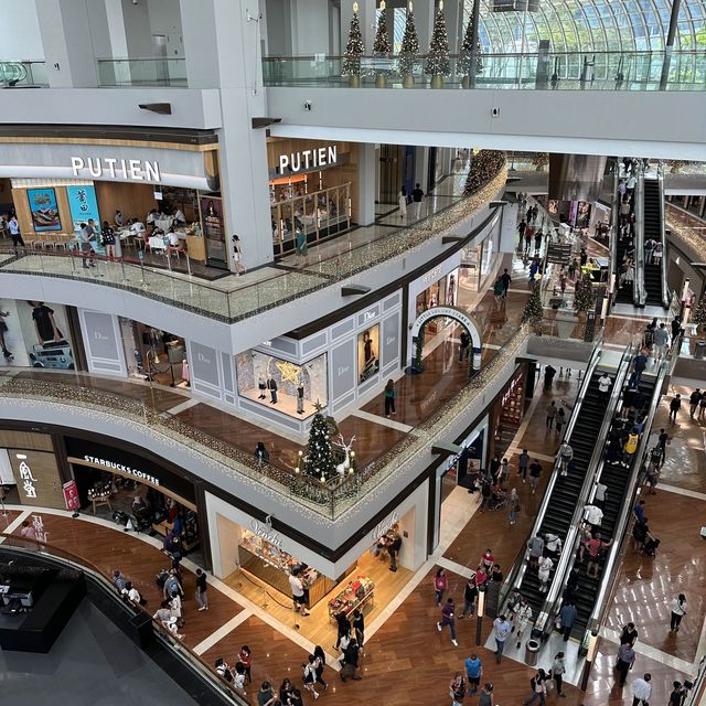 Shopping hub with all brands under one roof