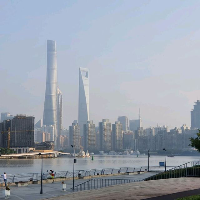 22km cycling path along the Huangpu River 