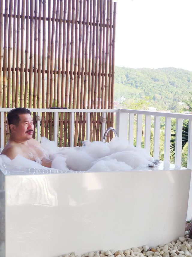 Baan Phuvara Retreat แช่จากุซี่ ชมหมอก 