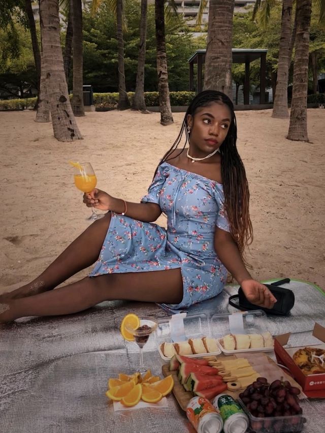 BEACH 🏖️ PICNIC 🧺 (what to do in Sanya!)