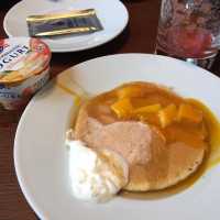 Hyatt buffet breakfa