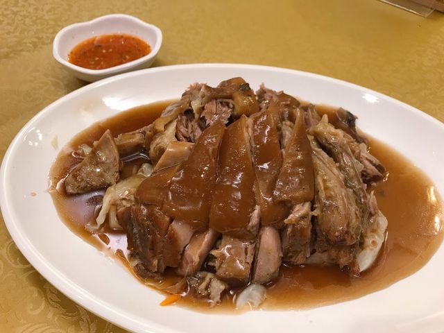 百年歷史紅磚屋內的泰國餐廳🇹🇭