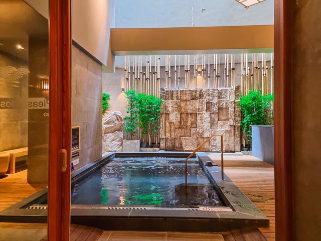 Let's Relax Onsen and Spa Thonglor